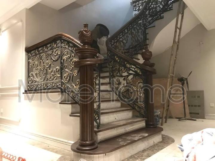 Thi công cầu thang gỗ xoắn ốc